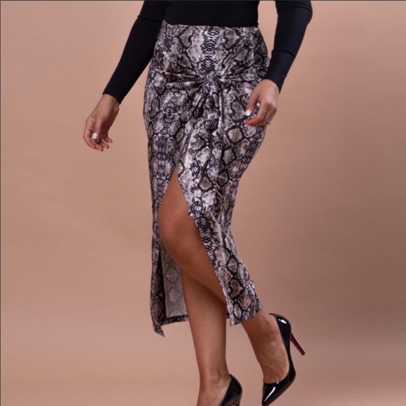 NWT ByEgreis snakeskin print wrap skirt - Picture 2 of 5